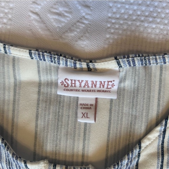 Shyanne‎ White and Blue 3 Tier Ruffle Dress Size Junior XL - Picture 5 of 5